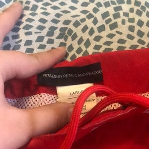 Zumiez LARGE red 100% nylon mesh inside 100% polyester worn x3 in good condition